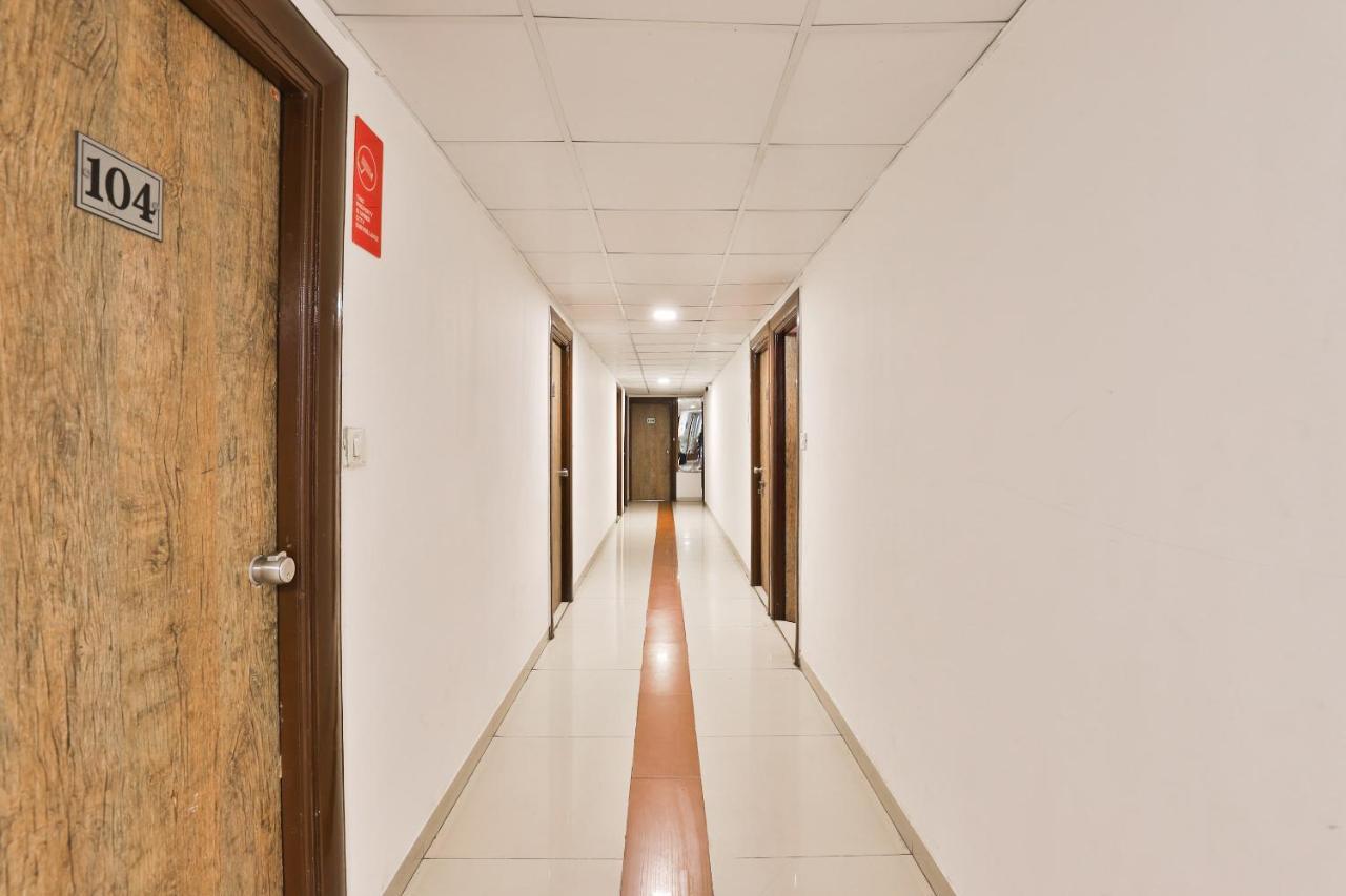 Oyo 8758 Hotel Swagatam Ahmedabad Buitenkant foto