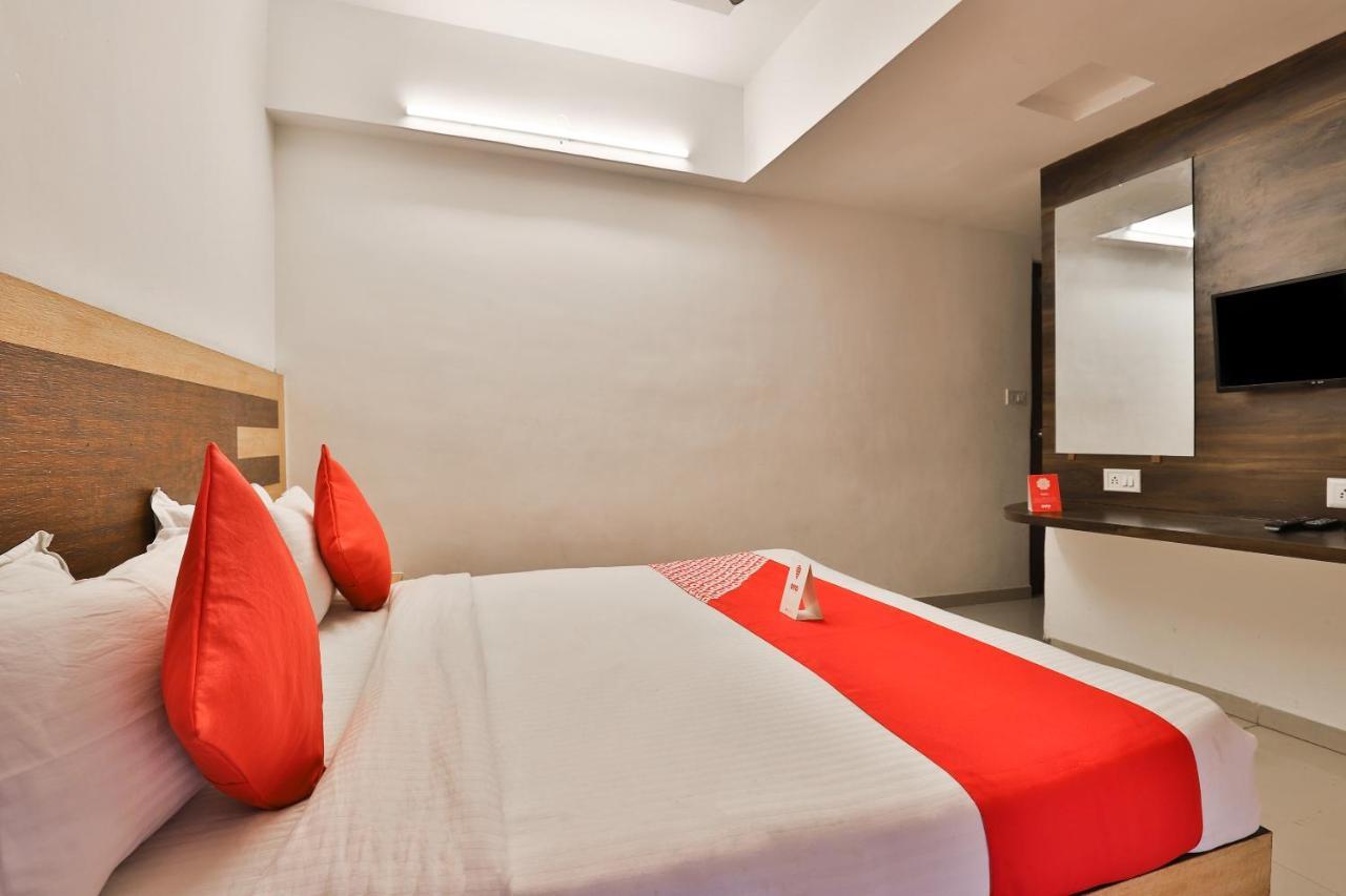 Oyo 8758 Hotel Swagatam Ahmedabad Buitenkant foto