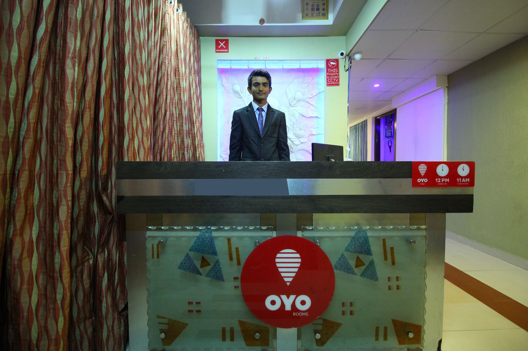 Oyo 8758 Hotel Swagatam Ahmedabad Buitenkant foto