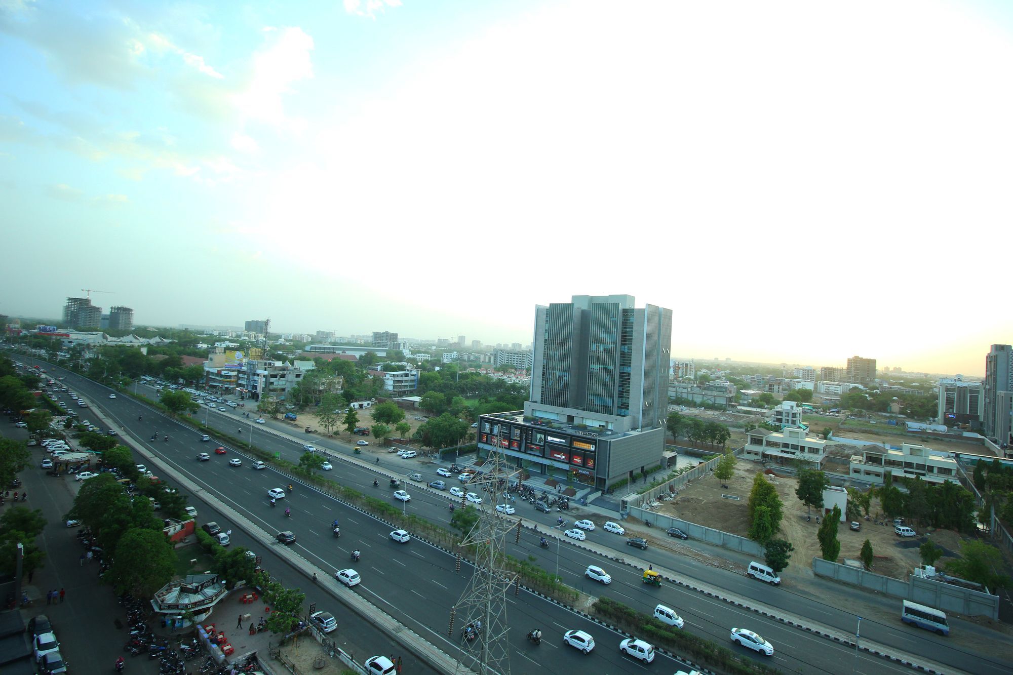 Oyo 8758 Hotel Swagatam Ahmedabad Buitenkant foto