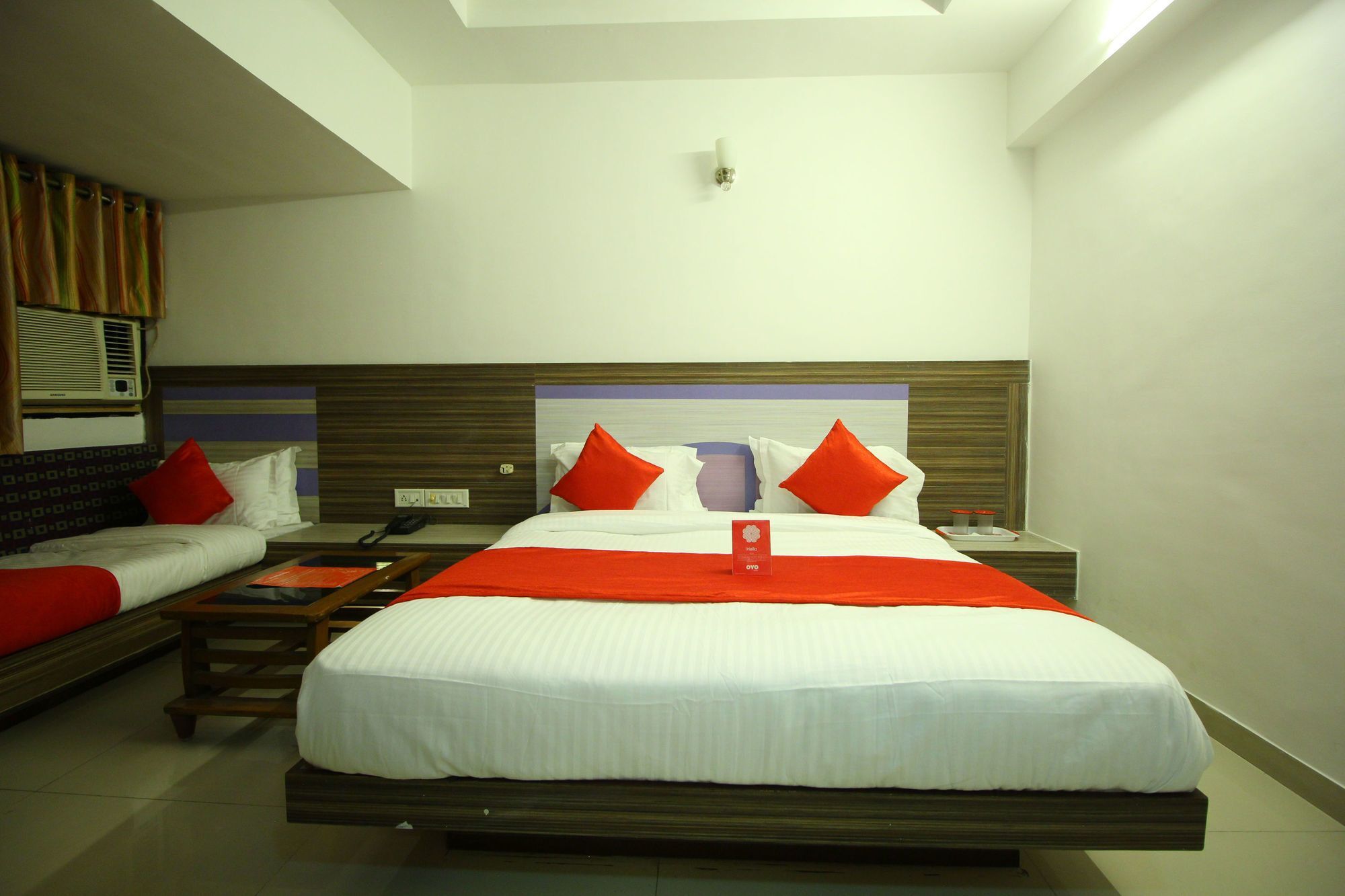 Oyo 8758 Hotel Swagatam Ahmedabad Buitenkant foto
